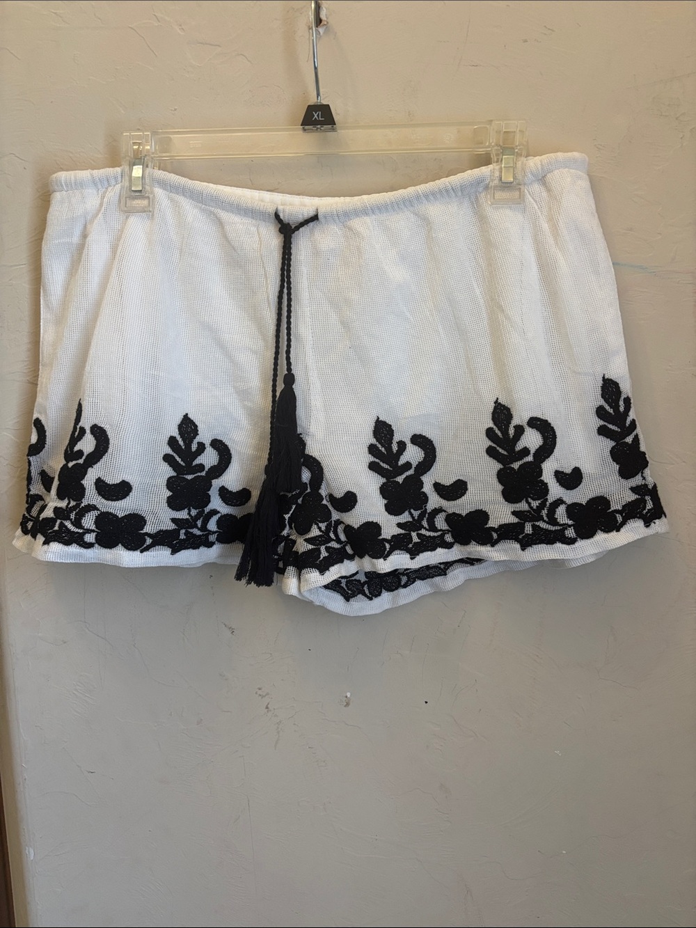Love stitch embroidered shorts! Medium